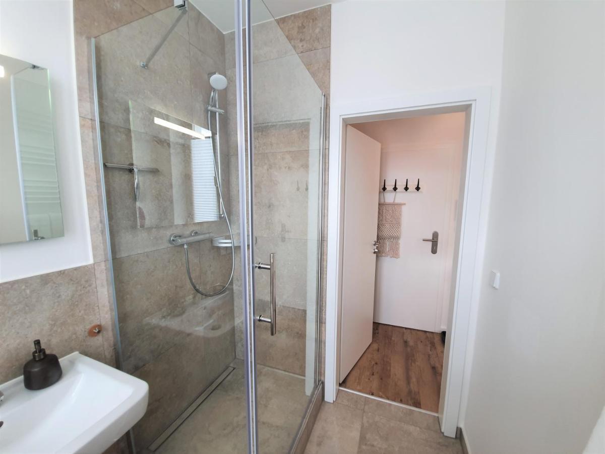 Pb Ferienwohnungen - Fewo 4 - Stilvoll Eingerichtetes Studio Im Herzen Senftenbergs Bagian luar foto